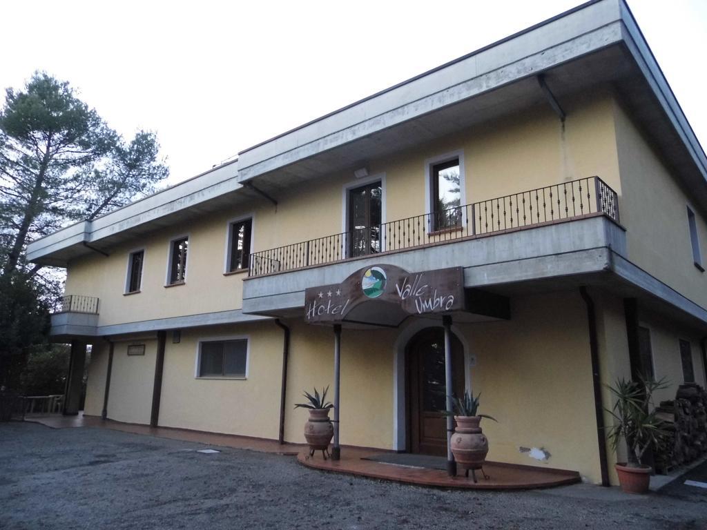 تورجانو Hotel Valleumbra المظهر الخارجي الصورة