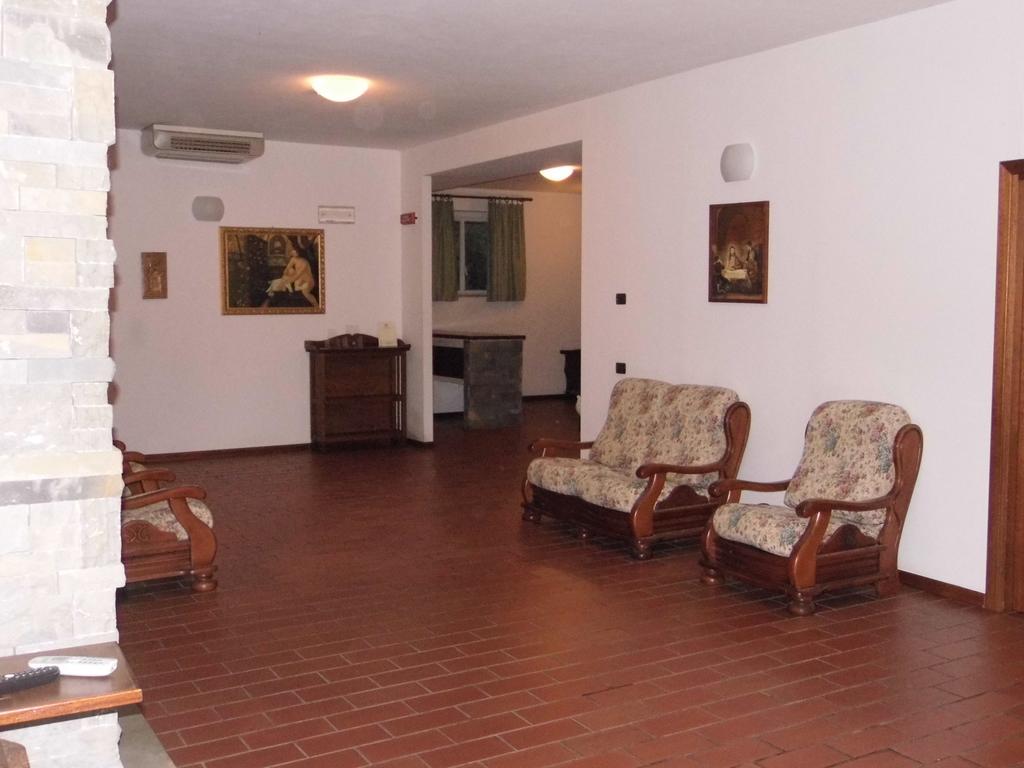 تورجانو Hotel Valleumbra المظهر الخارجي الصورة